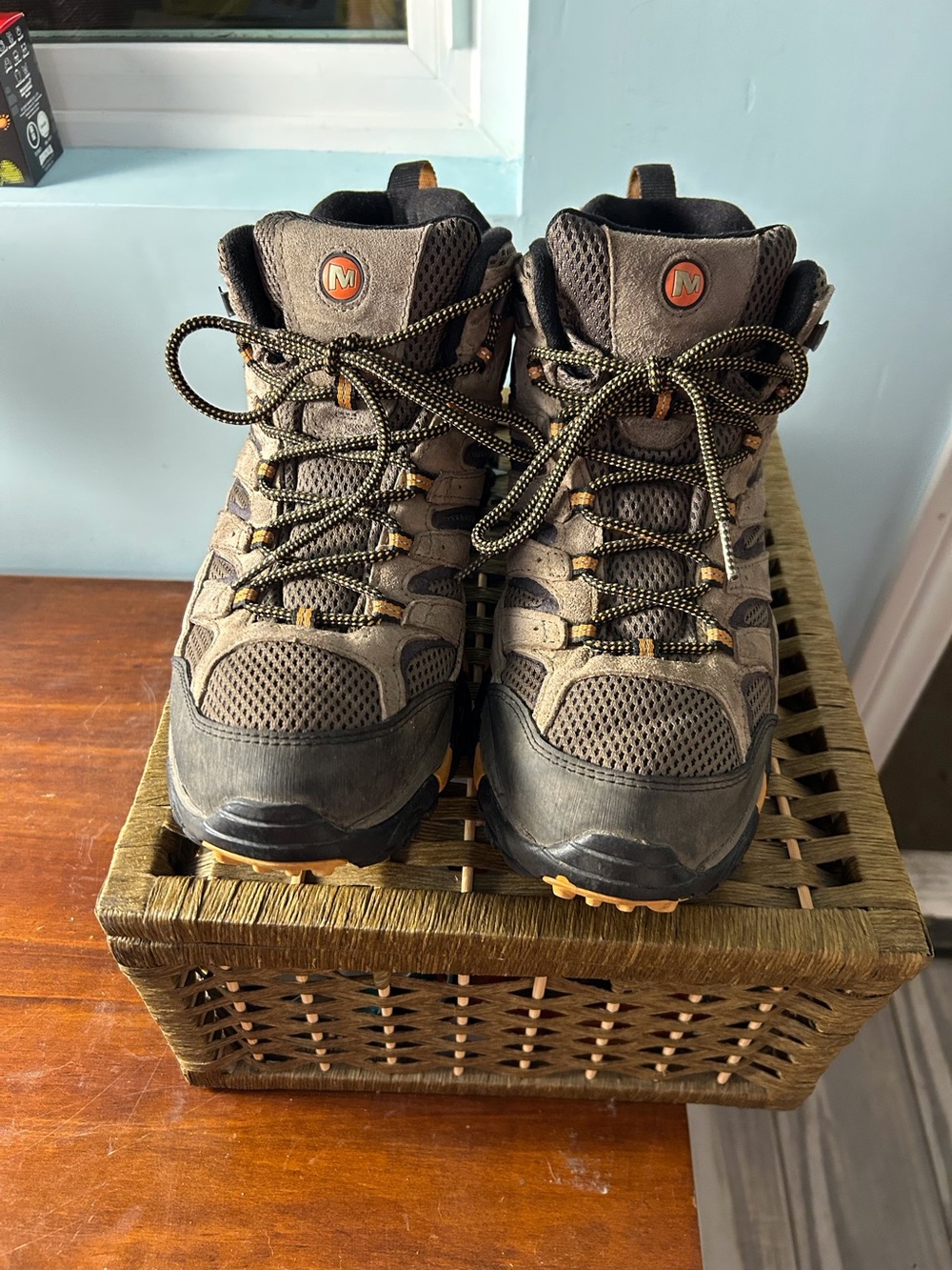 Merrell Moab 2 Hiking Boot Waterproof Suede & Mesh Color Walnut  Men’s 11.5